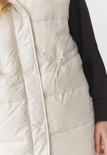 Длинный жилет