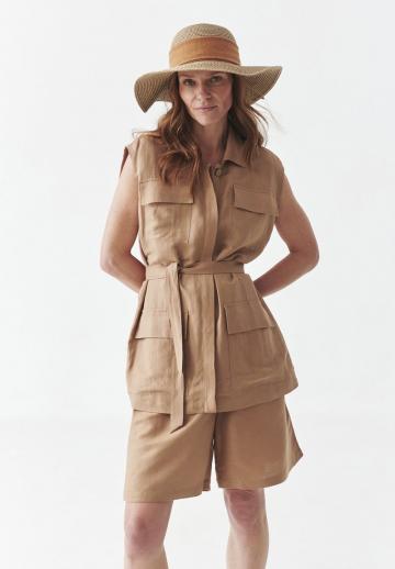 Длинный жилет