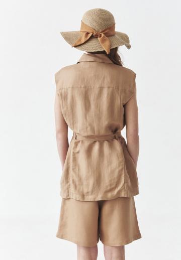 Длинный жилет