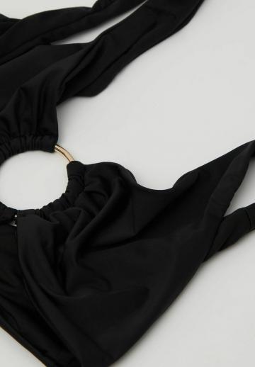 Слитный купальник