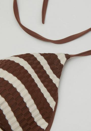 Треугольное бикини