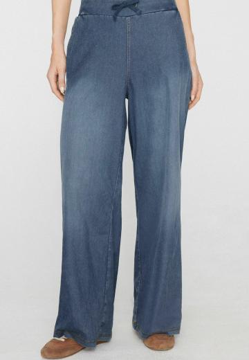 Свободные джинсы