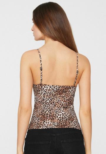 Топ на бретельках