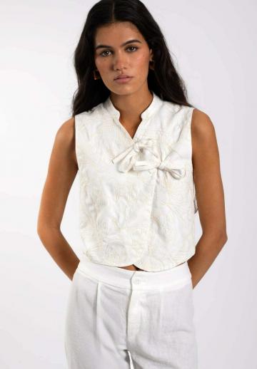 Короткая куртка