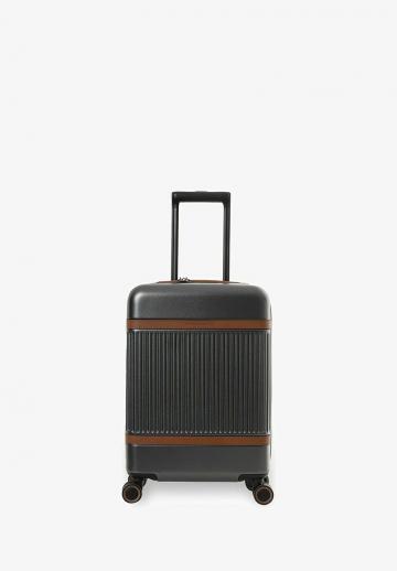 Чемодан на колесах