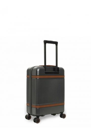 Чемодан на колесах