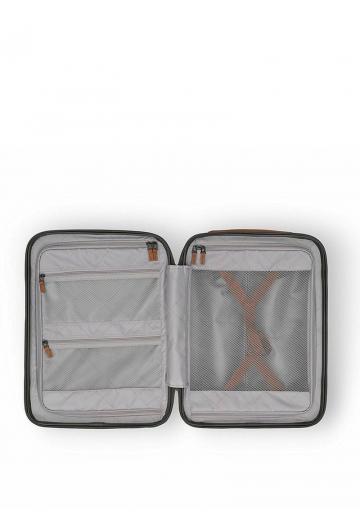 Чемодан на колесах