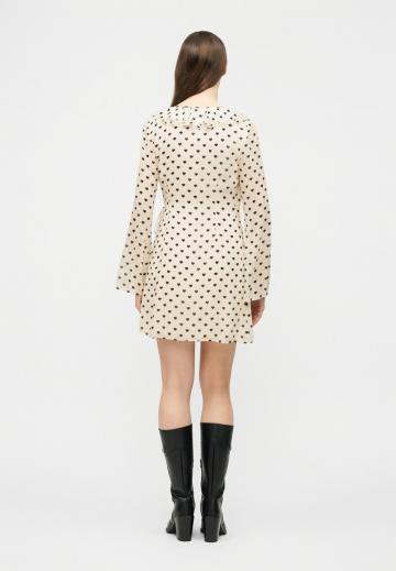 Короткое платье