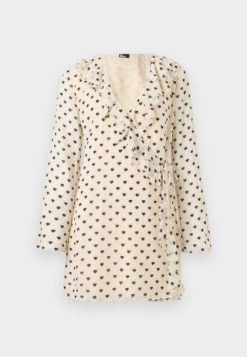 Короткое платье