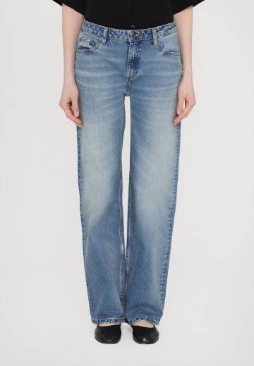 Джинсы бойфренда
