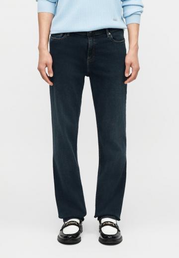 Прямые джинсы