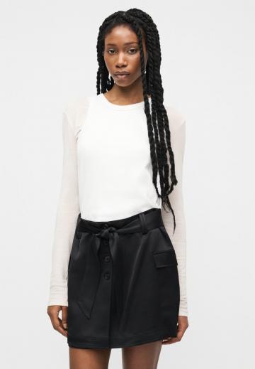 Юбка с накладными карманами