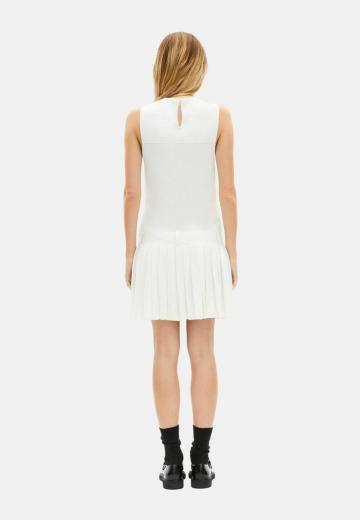 Вязаное платье