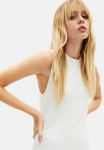 Вязаное платье