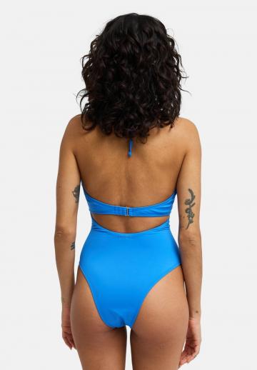 Слитный купальник