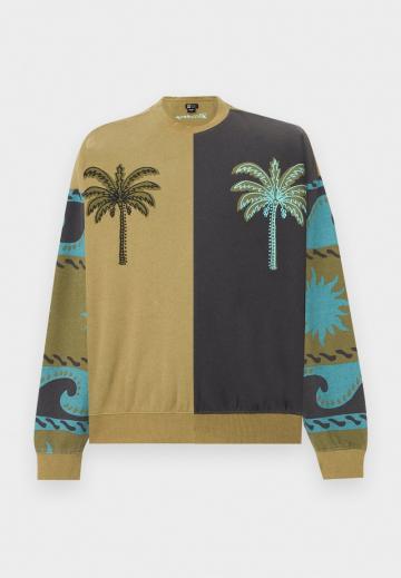 Спортивная толстовка