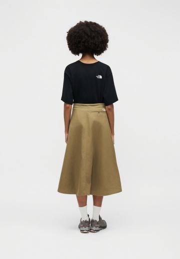 Юбка с накладными карманами