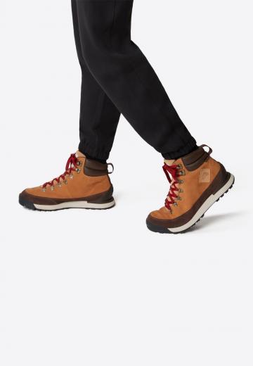 Походные ботинки