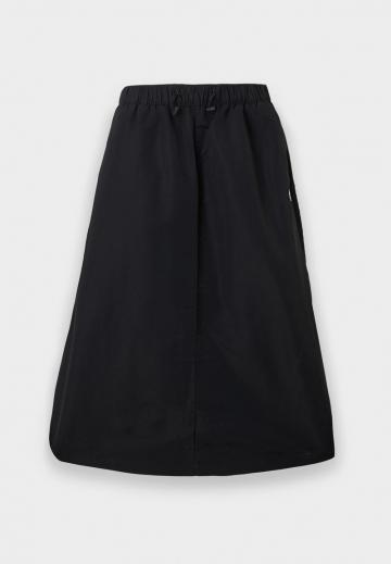 Юбка с накладными карманами