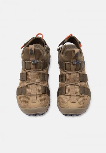 Спортивные сандалии