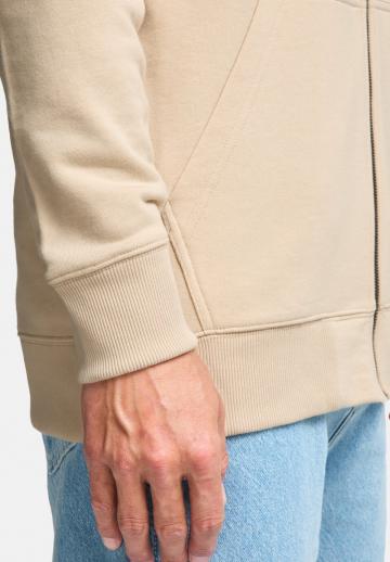 Спортивная кофта