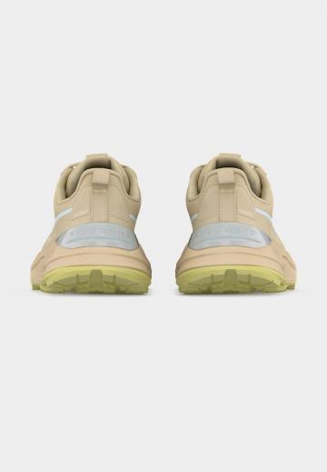 Походные ботинки