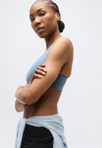 Спортивный бюстгальтер