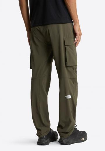 Брюки с накладными карманами