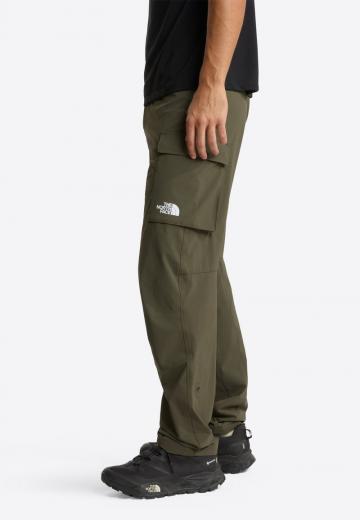 Брюки с накладными карманами