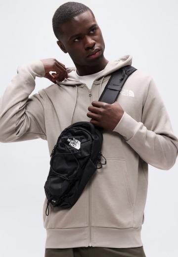 Спортивная кофта