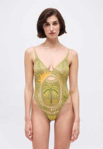 Слитный купальник