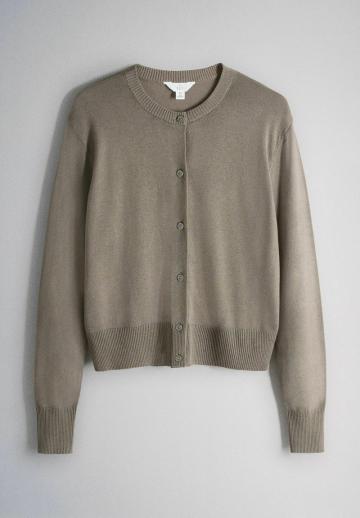 Вязаный жилет