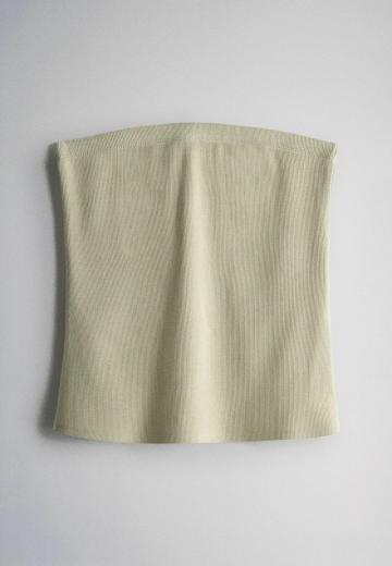 Топ без бретелек