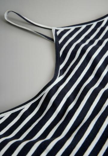 Топ на бретельках