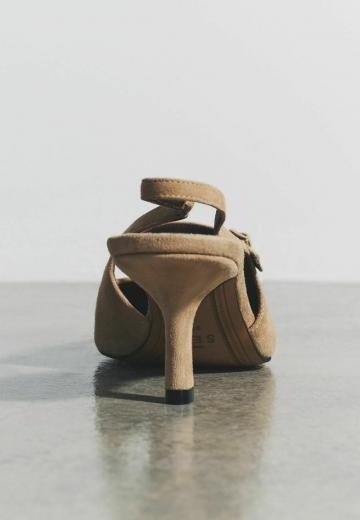 Туфли с ремешком