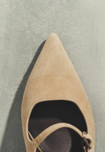 Туфли с ремешком