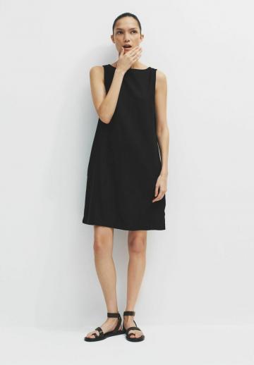 Короткое платье