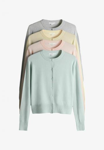 Вязаный жилет