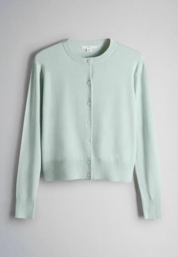 Вязаный жилет