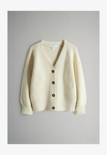 Вязаная кофта