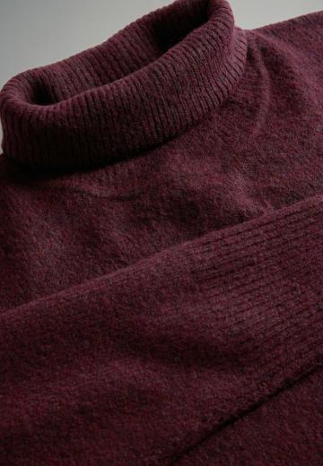 Вязаное платье