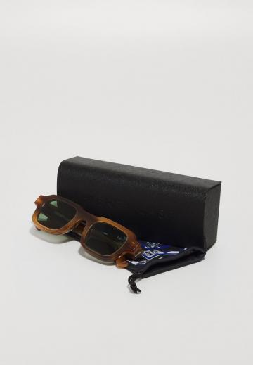 Солнечные очки