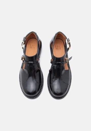 Полуботинки