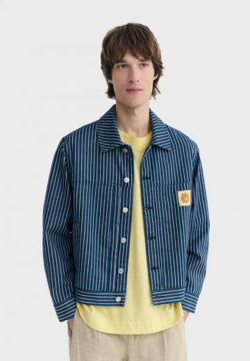 Джинсовая куртка