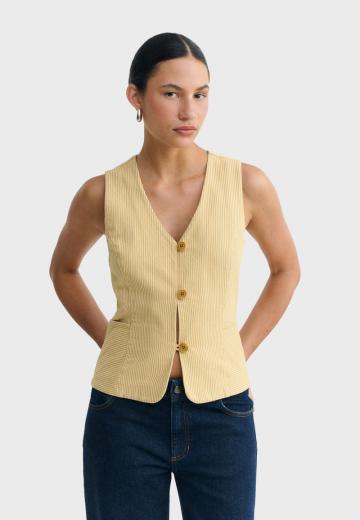 Джинсовая жилетка