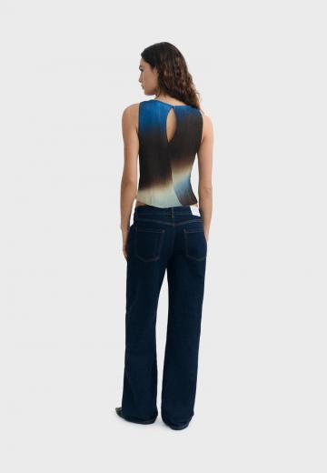 Блузка без рукавов