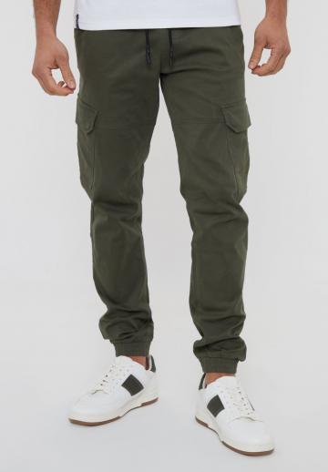 Брюки с накладными карманами