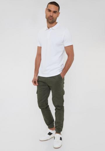 Брюки с накладными карманами