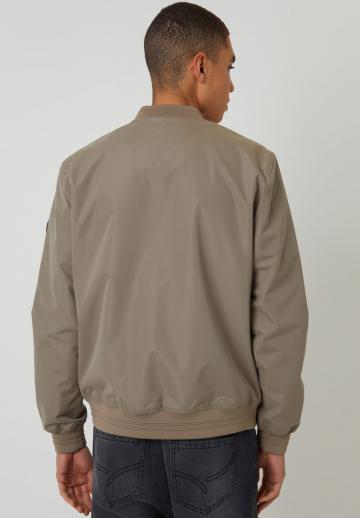 Куртка бомбер