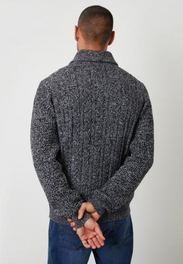 Вязаная кофта